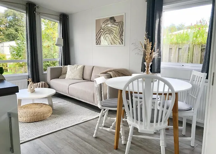 557 Op Recreatiepark De Wielen 펜션 *