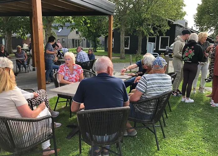 557 Op Recreatiepark De Wielen 펜션 *