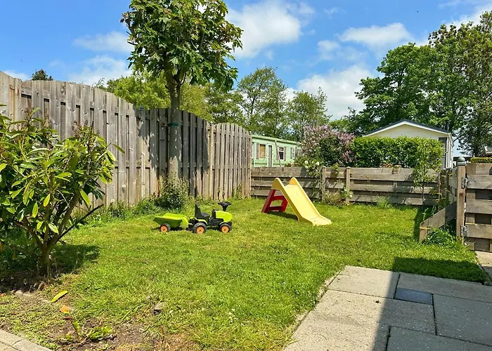 펜션 557 Op Recreatiepark De Wielen 신트 마르턴