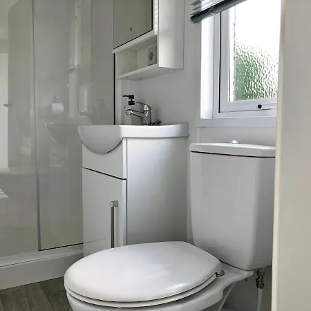 557 Op Recreatiepark De Wielen 度假居 *