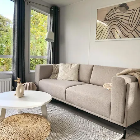 557 Op Recreatiepark De Wielen 度假居