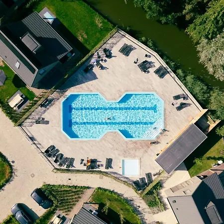 557 Op Recreatiepark De Wielen 荷属圣马丁